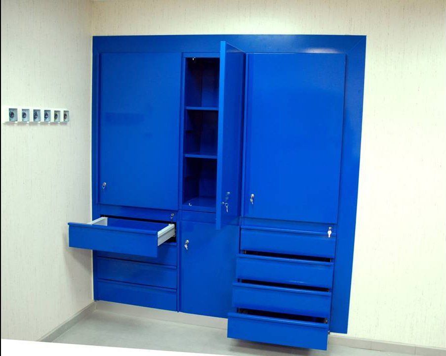 Armadio composto incassato verniciato