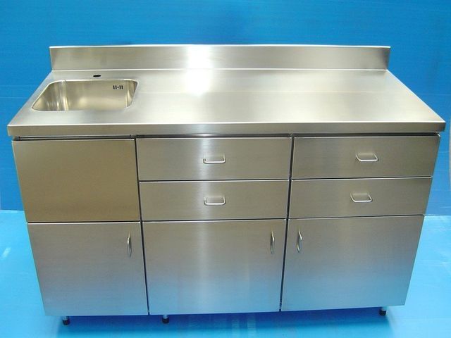 elementi di arredo in acciaio per abitazioni e negozi Catania 