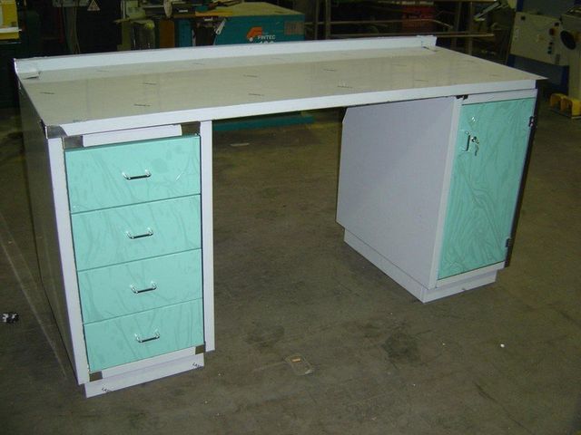 elementi di arredo in acciaio per abitazioni e negozi Catania 