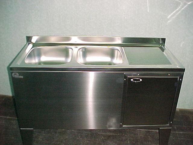 elementi di arredo in acciaio per abitazioni e negozi Catania 