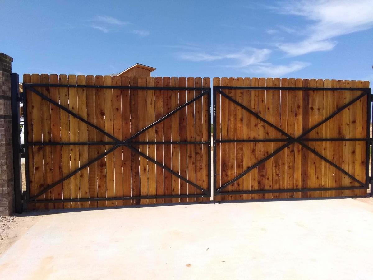 Wood Fencing l Pearland, TX l Fence Keeper