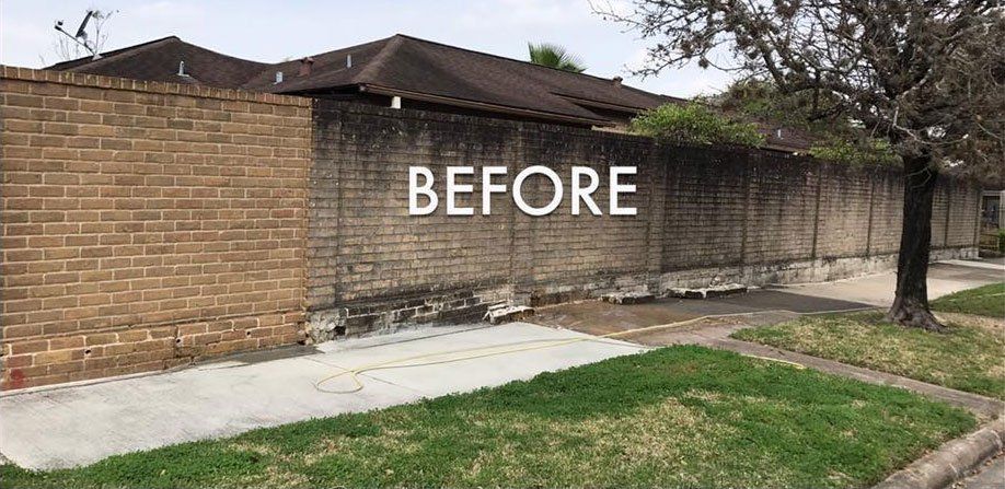 Before Stone Fence Cleaning — Pearland, TX — Fence Keeper