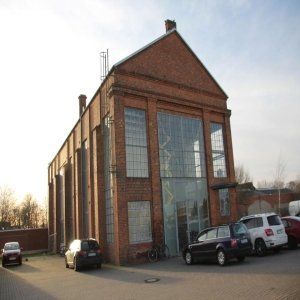 Außenansicht KLETTERHALLE URBAN APES IN LÜBECK