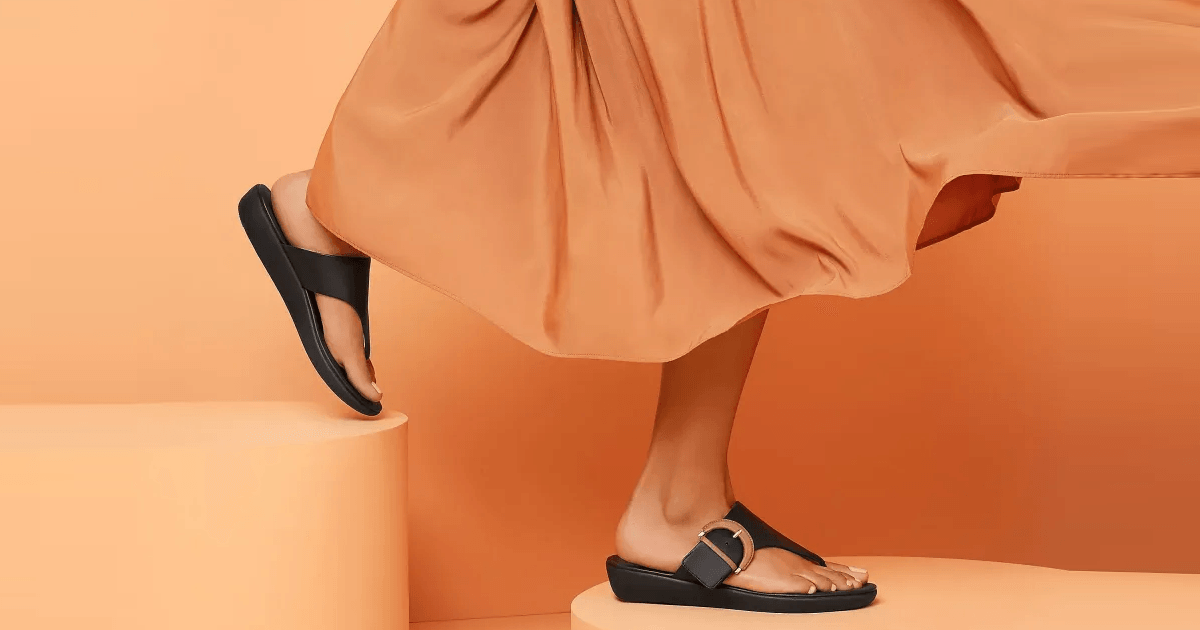 Teachers save 15% on FitFlop shoes.