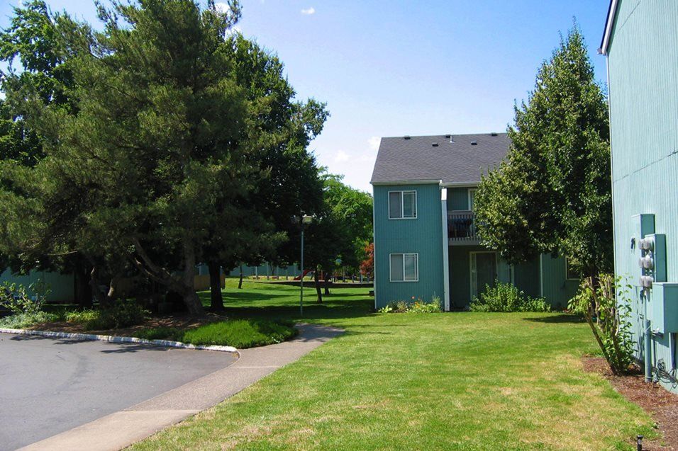 Rainbow Village_Exterior Side View