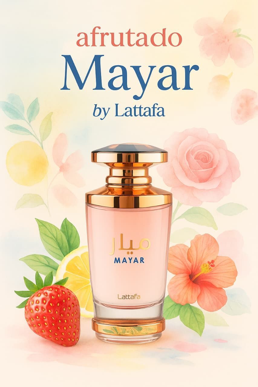 Mujer con un top azul marino y pantalones anchos a juego, frente a una pared gris.