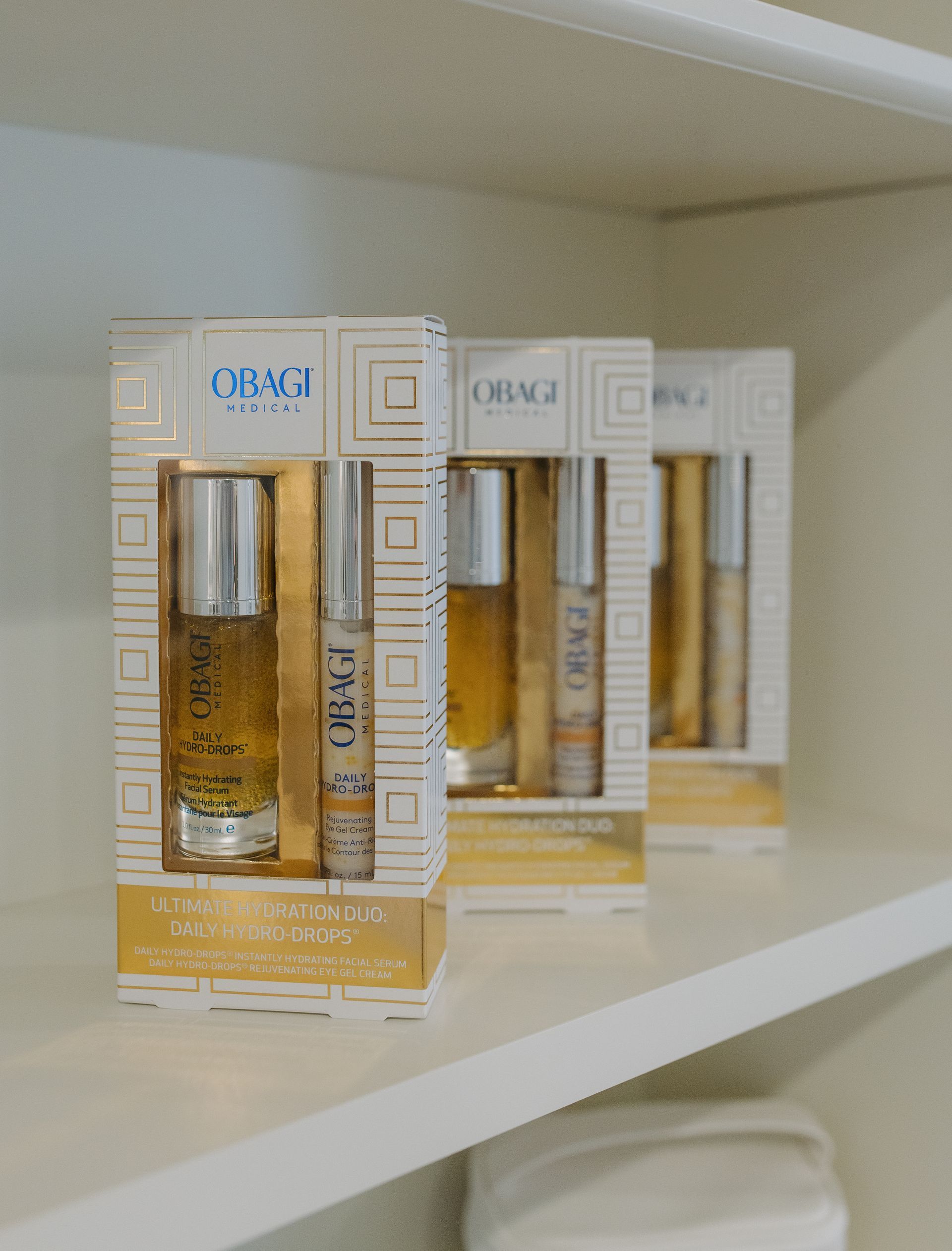 esthetic provider performing personalized facial in Pensacola Florida