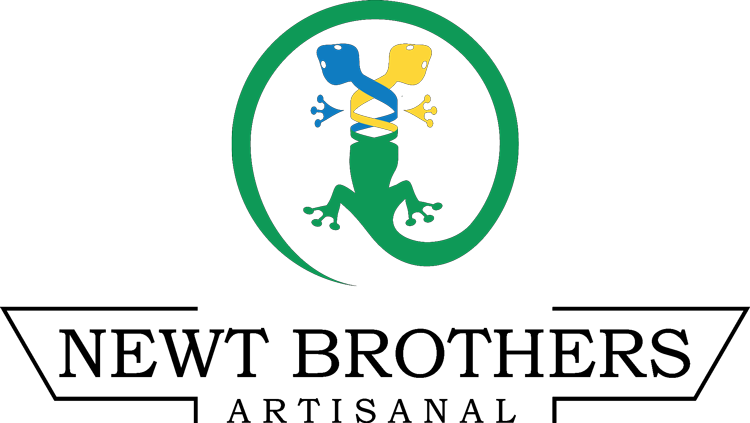 Logo: green circle with gecko graphic; text