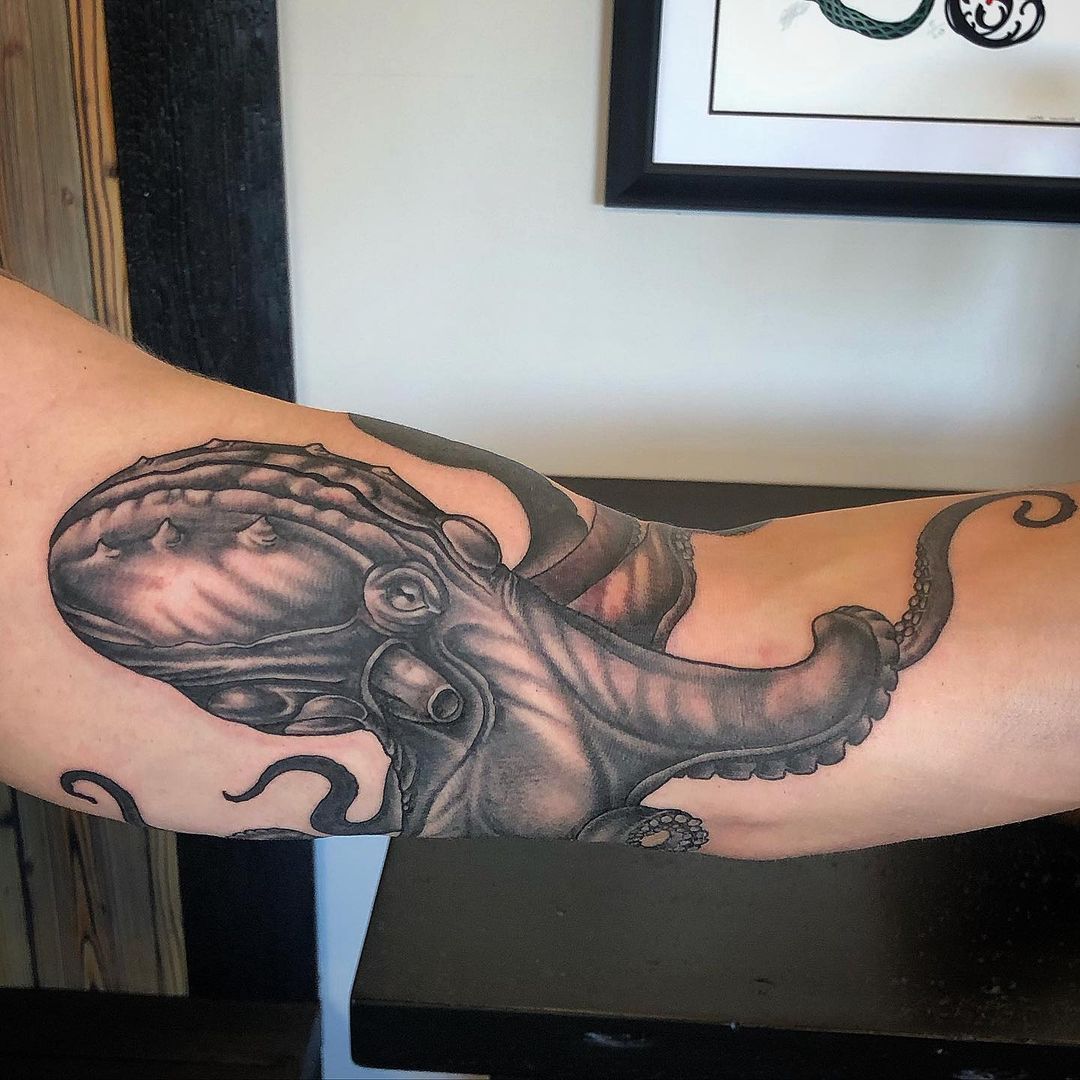 Octopus Tattoo by Dale Moostoos at Crimson Empire Tattoo in Edmonton Alberta Canada