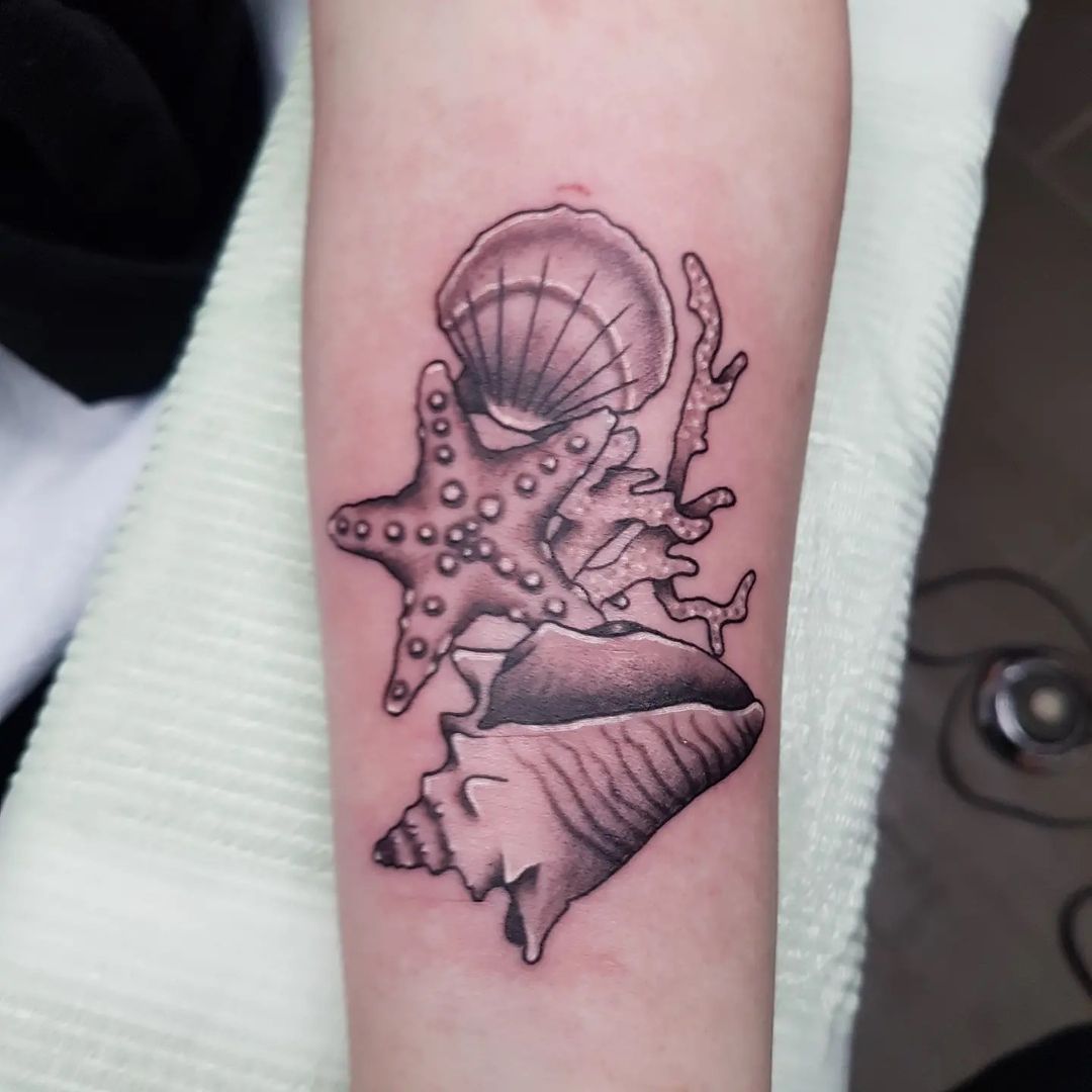 Starfish and Shells Tattoo by Wen at Crimson Empire Tattoo in Edmonton Alberta Canada