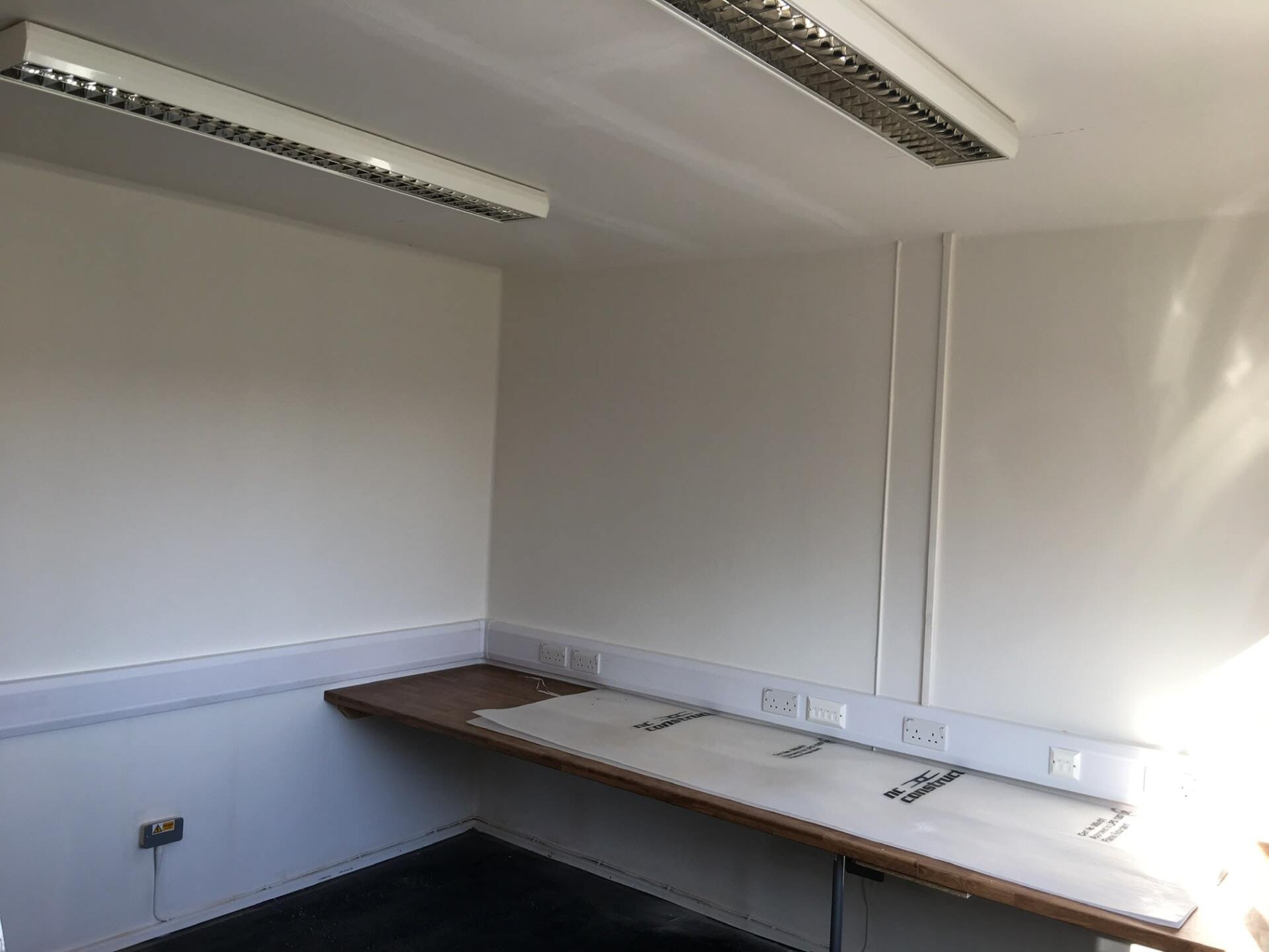 Additional sockets and desks in office