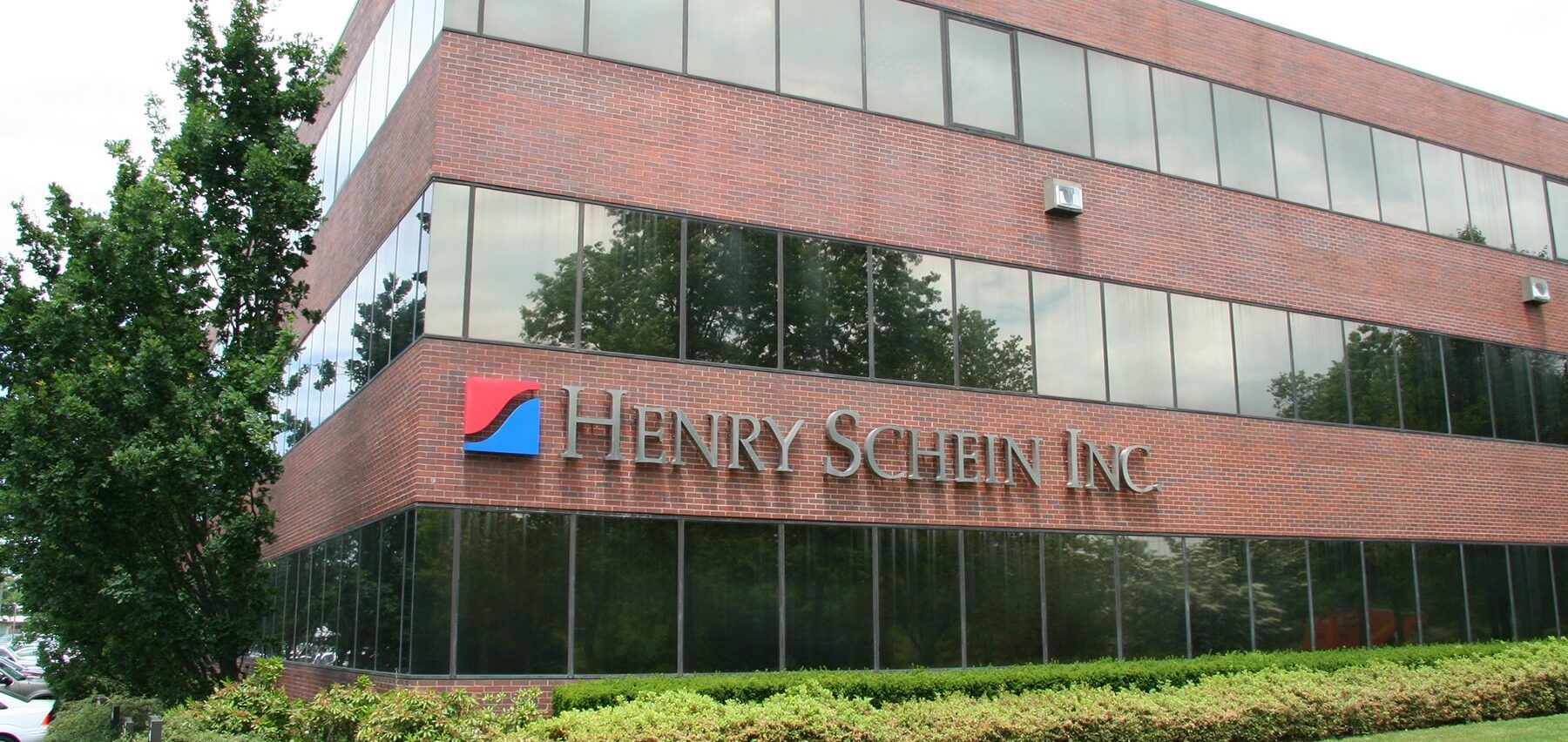 Henry Schein | DB Flagship Fund