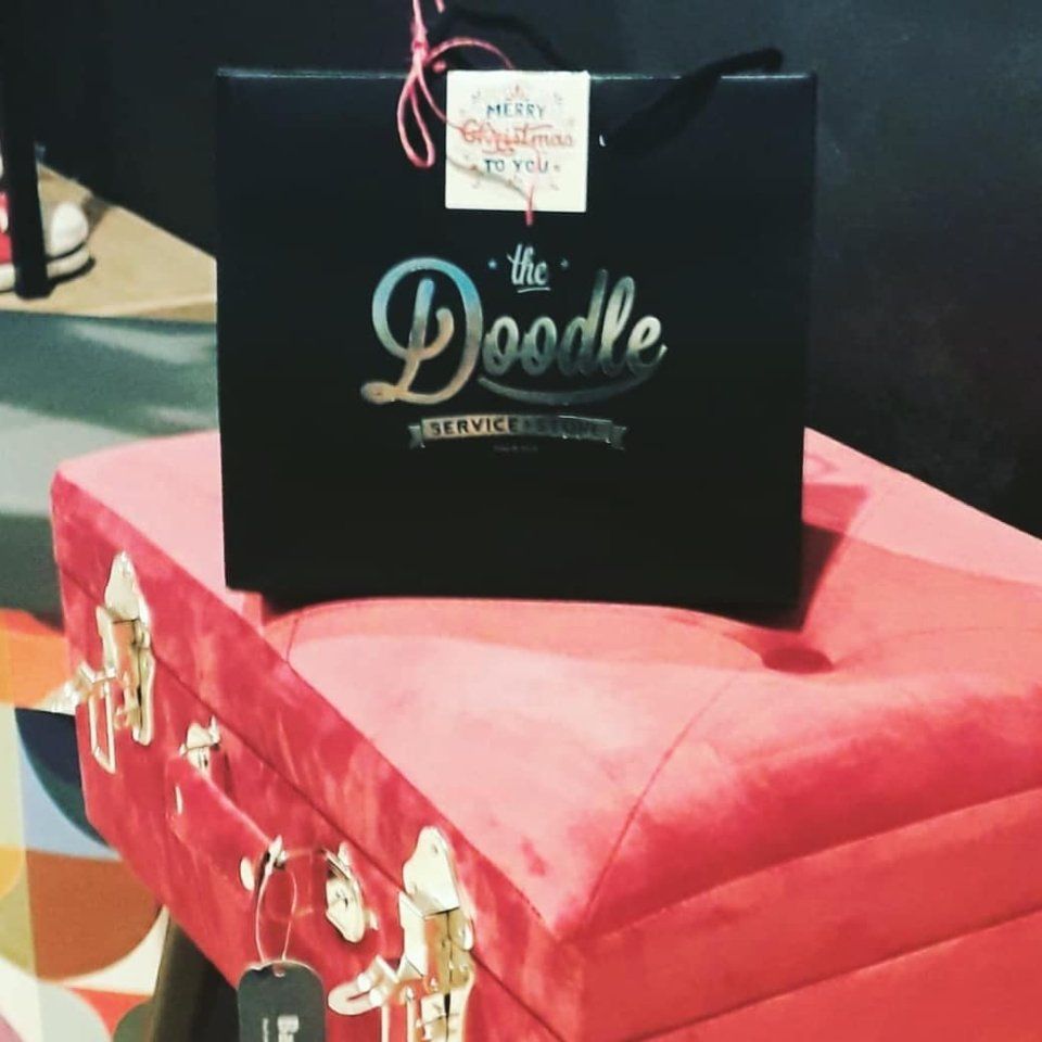 busta plastificata nera