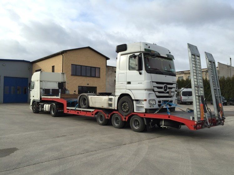 Lielgabarīta - negabarīta kravas