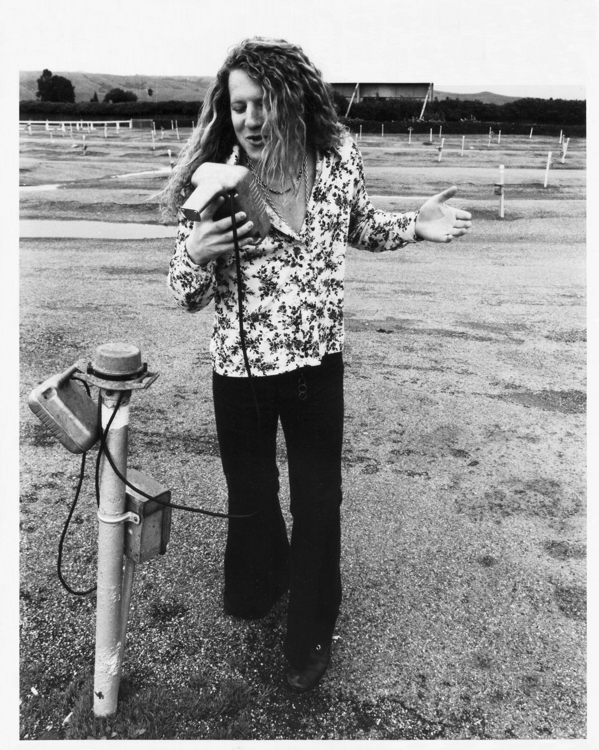 Classic Rock Singer of Cosmic Dance sings Classic Rock Music 