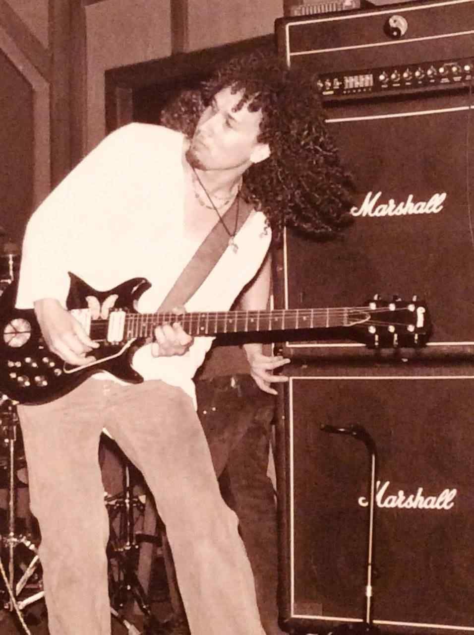 Live Classic Rock Music in San Francisco with Dave Matela on Guitar 