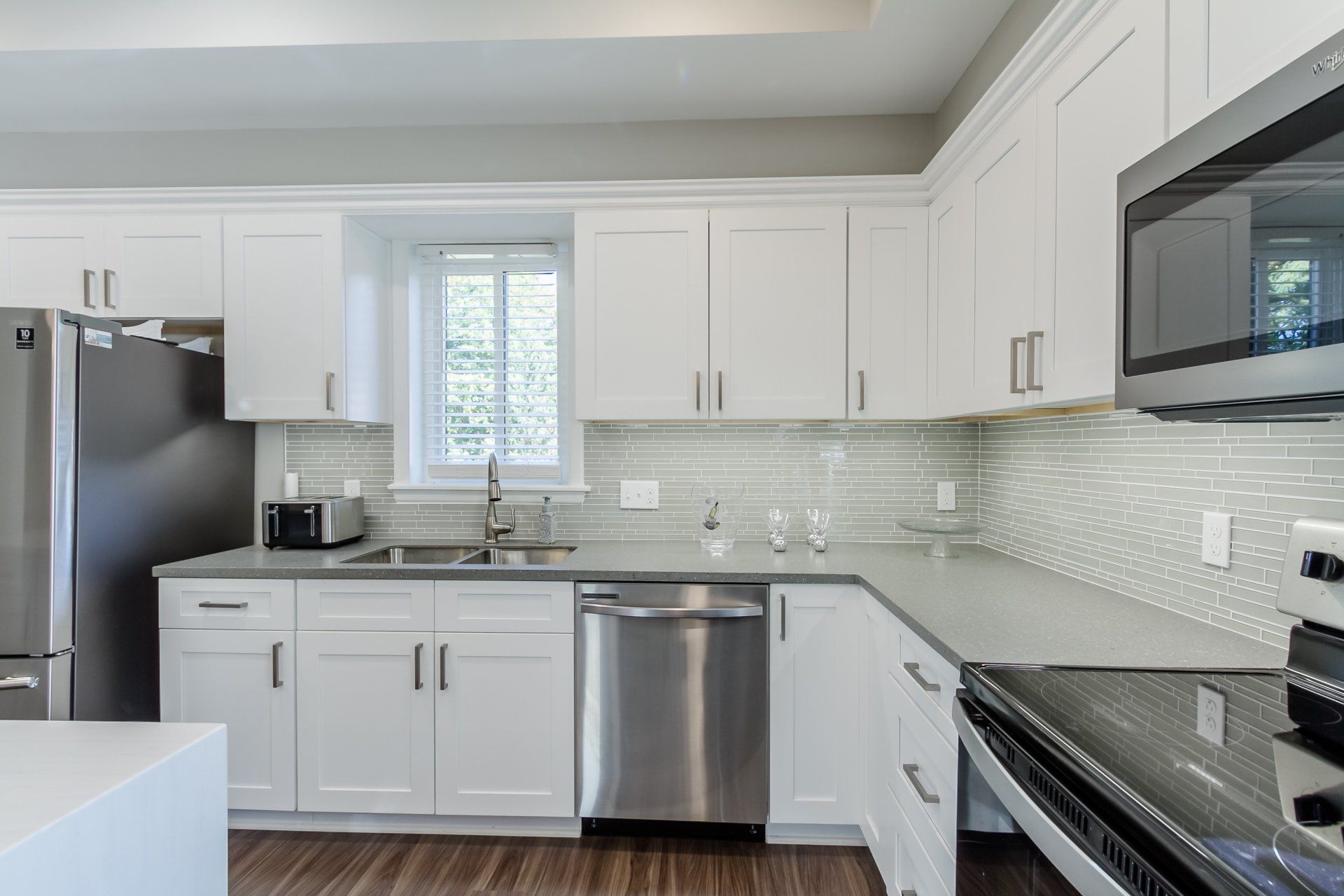 La Croix Court Apartments kitchen