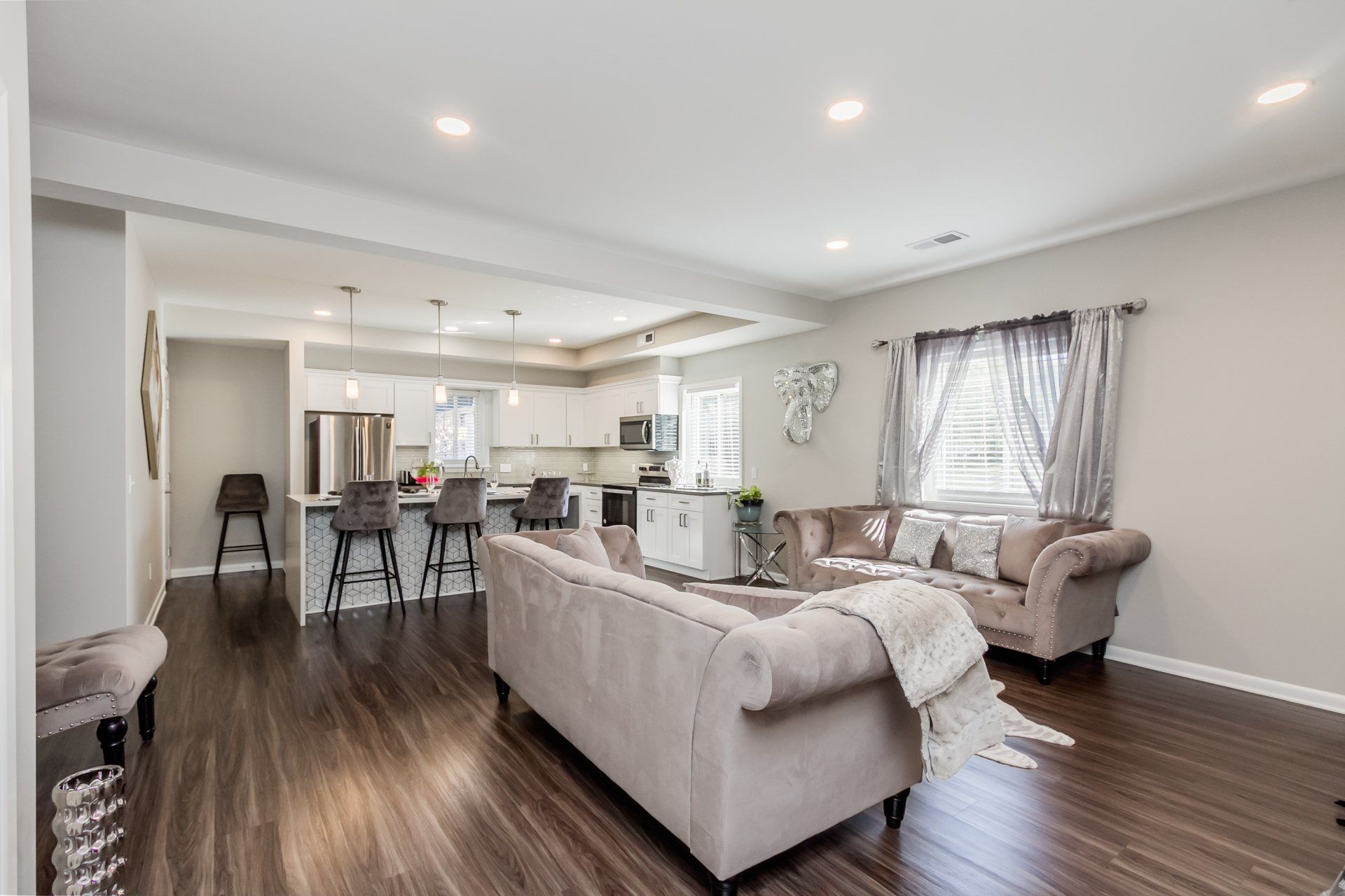 La Croix Court Apartments living room