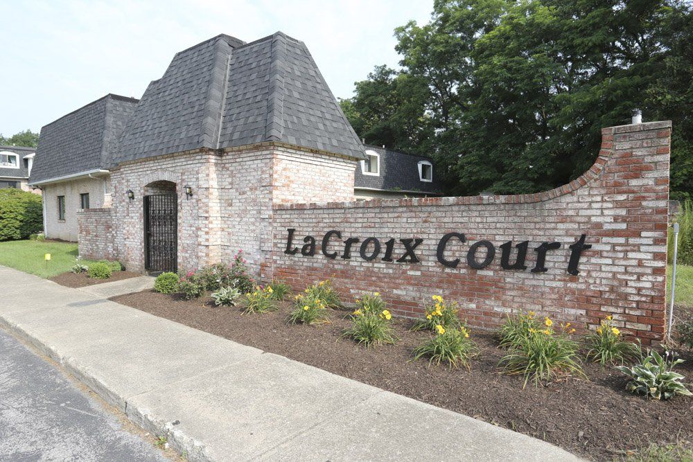La Croix Court Apartments