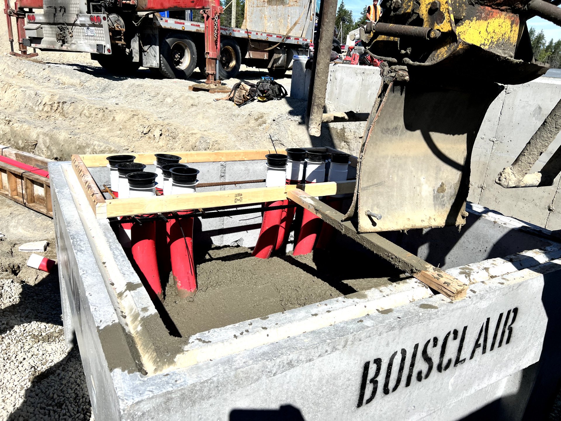 Une boîte blanche avec le mot boisclair dessus