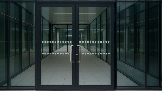 What are the UK requirements for safety glass markings (manifestations)? Learn how to stay compliant