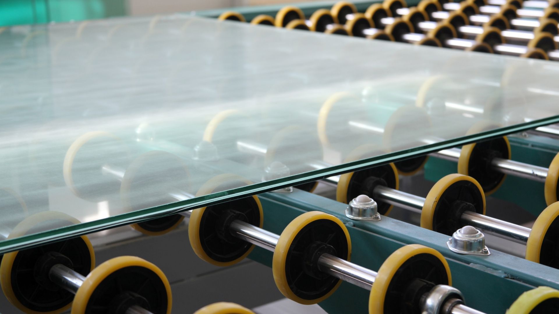 How much do different kinds of glass weigh per square metre? Learn the equations you need 