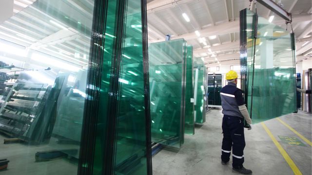 Different applications call for different types of glass. Discover the key differences between annealed and toughened glass. Different applications call for different types of glass. Discover the key differences between annealed and toughened glass.