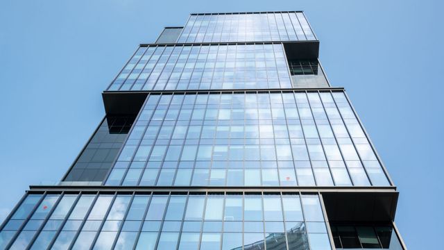 These days, a wide range of glass products is used in architecture. Discover 8 of them in our glass 