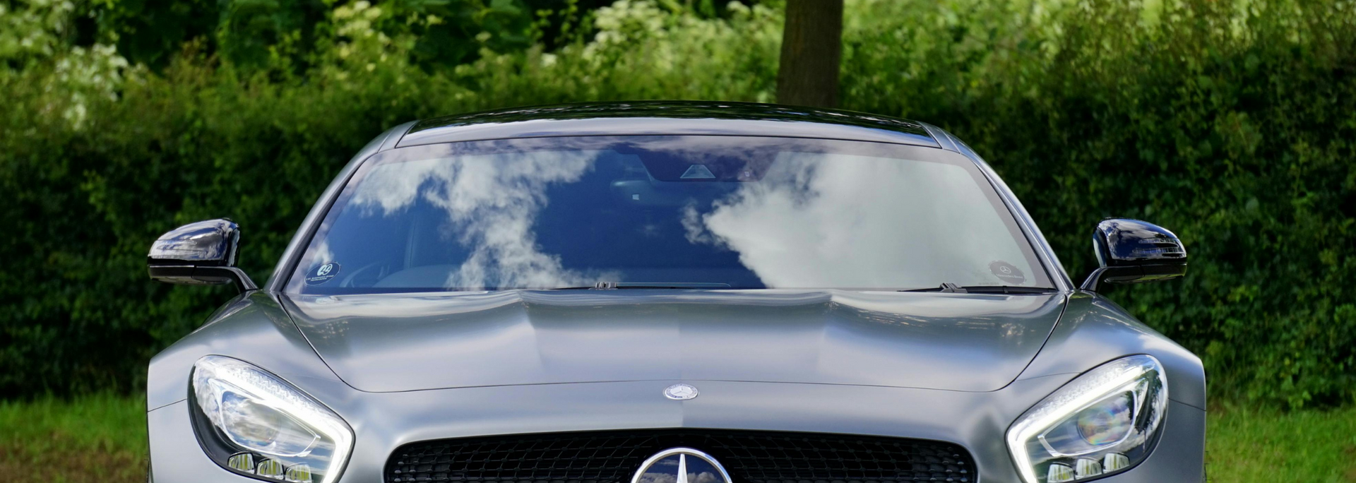 Picture of a car windscreen. 