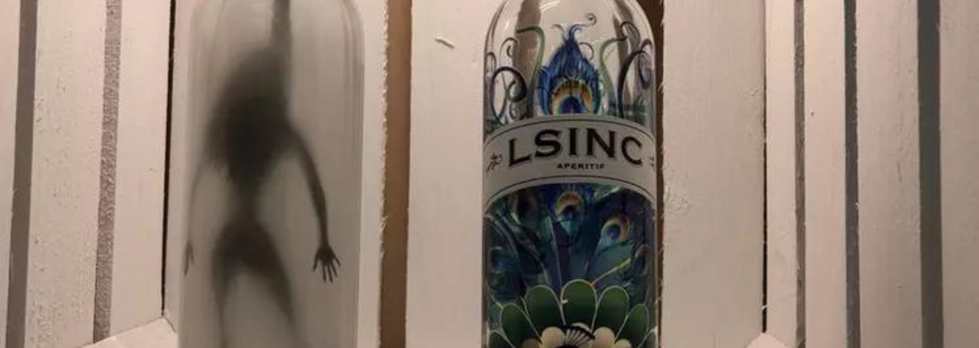 Picture of a printed bottle.