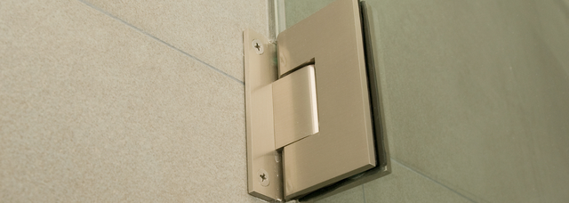 Picture of glass hinge. Picture of glass hinge.