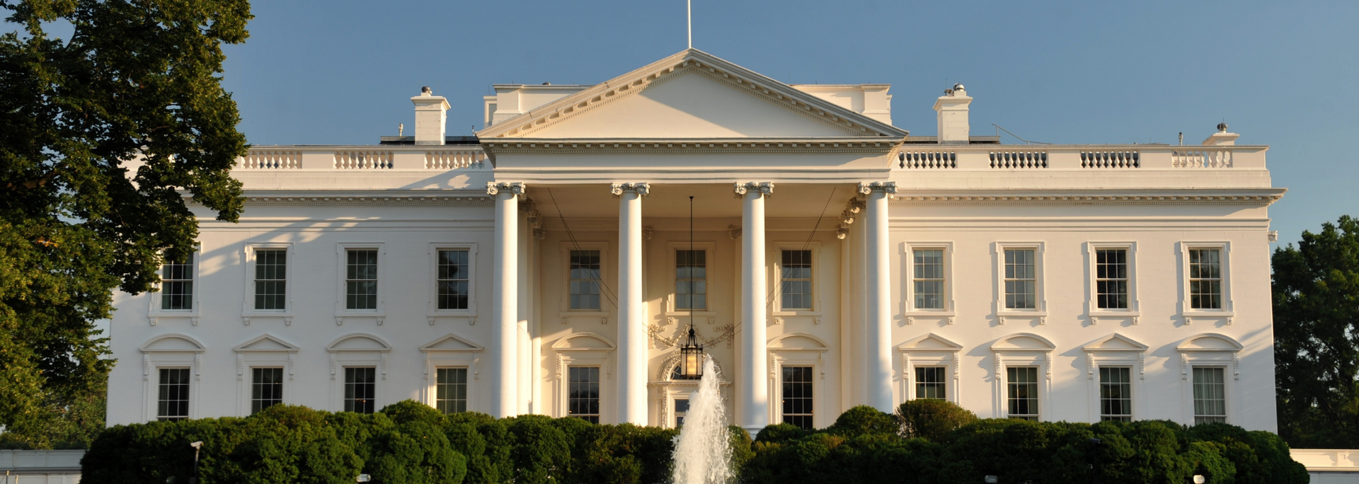 Picture of the White House.