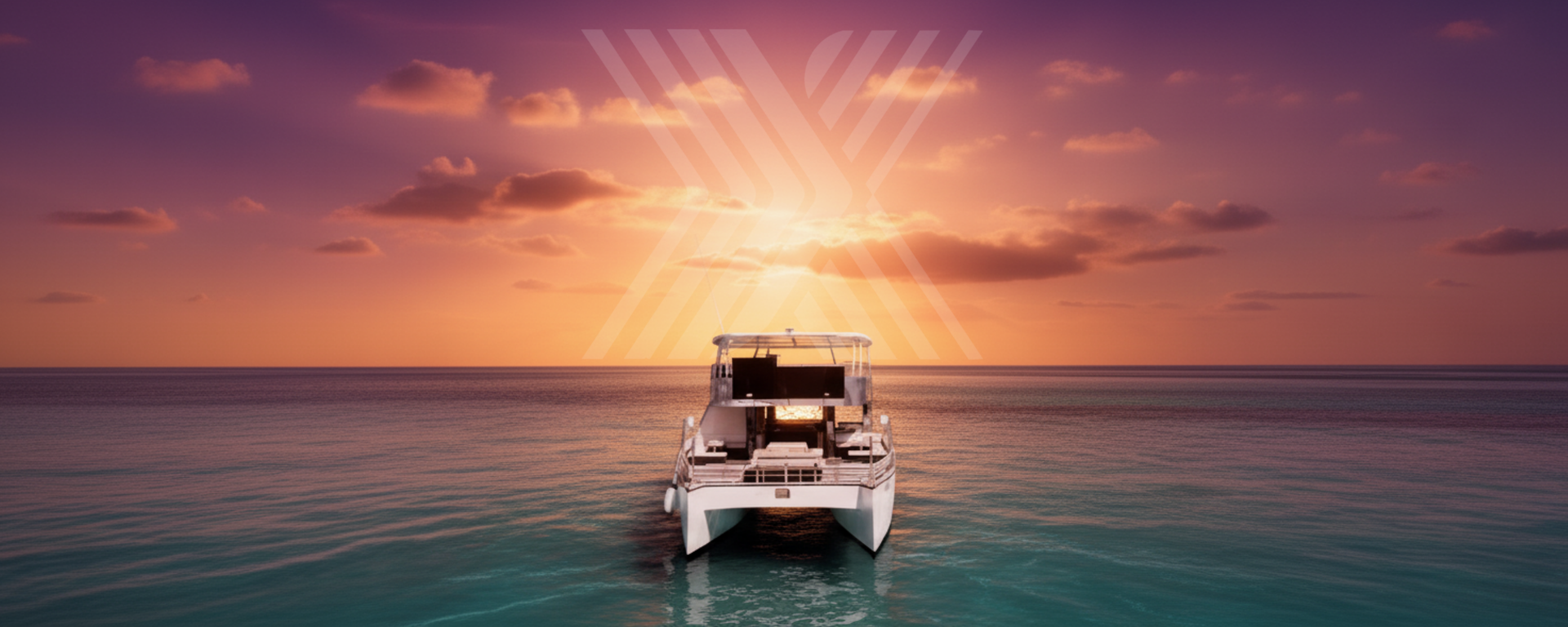 Olas del océano rompiendo, agua turquesa y blanca creando un patrón dinámico y espumoso.