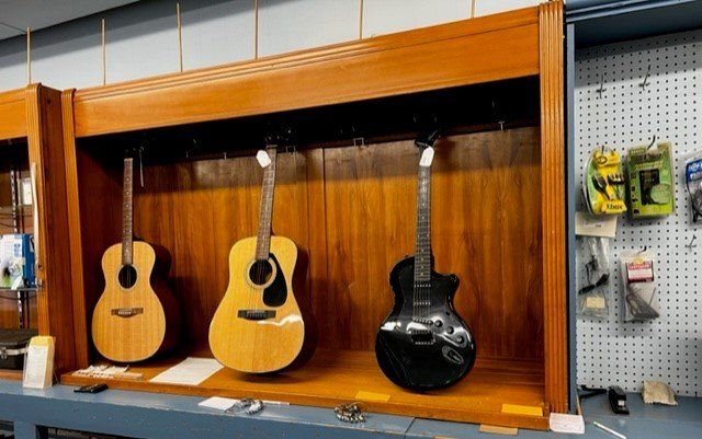 Guitars | Kannapolis, NC | Jewelry & Loan Co