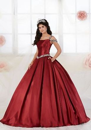Plain Red Design Quinceañera Dress — Hartford, CT — Casa Tony