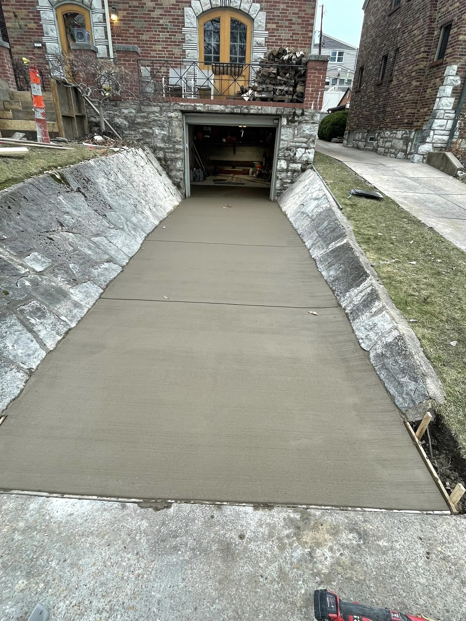 New Driveway - University City, MO - Hoffman Concrete LLC