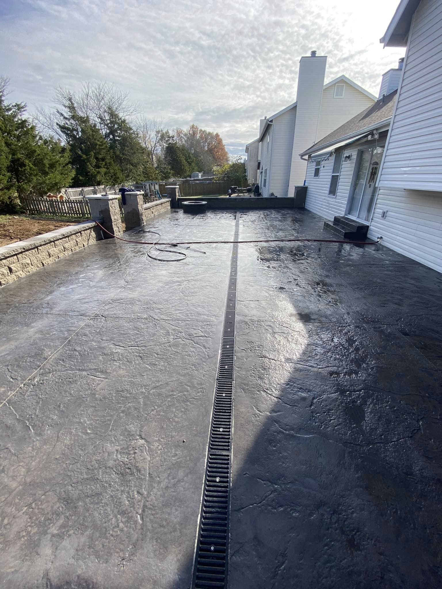 Stamp Patio and Retaining Wall - Wentzville, MO - Hoffman Concrete LLC