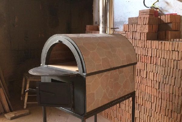 Produzione di forni mobili per ristoranti, pizzerie e panifici