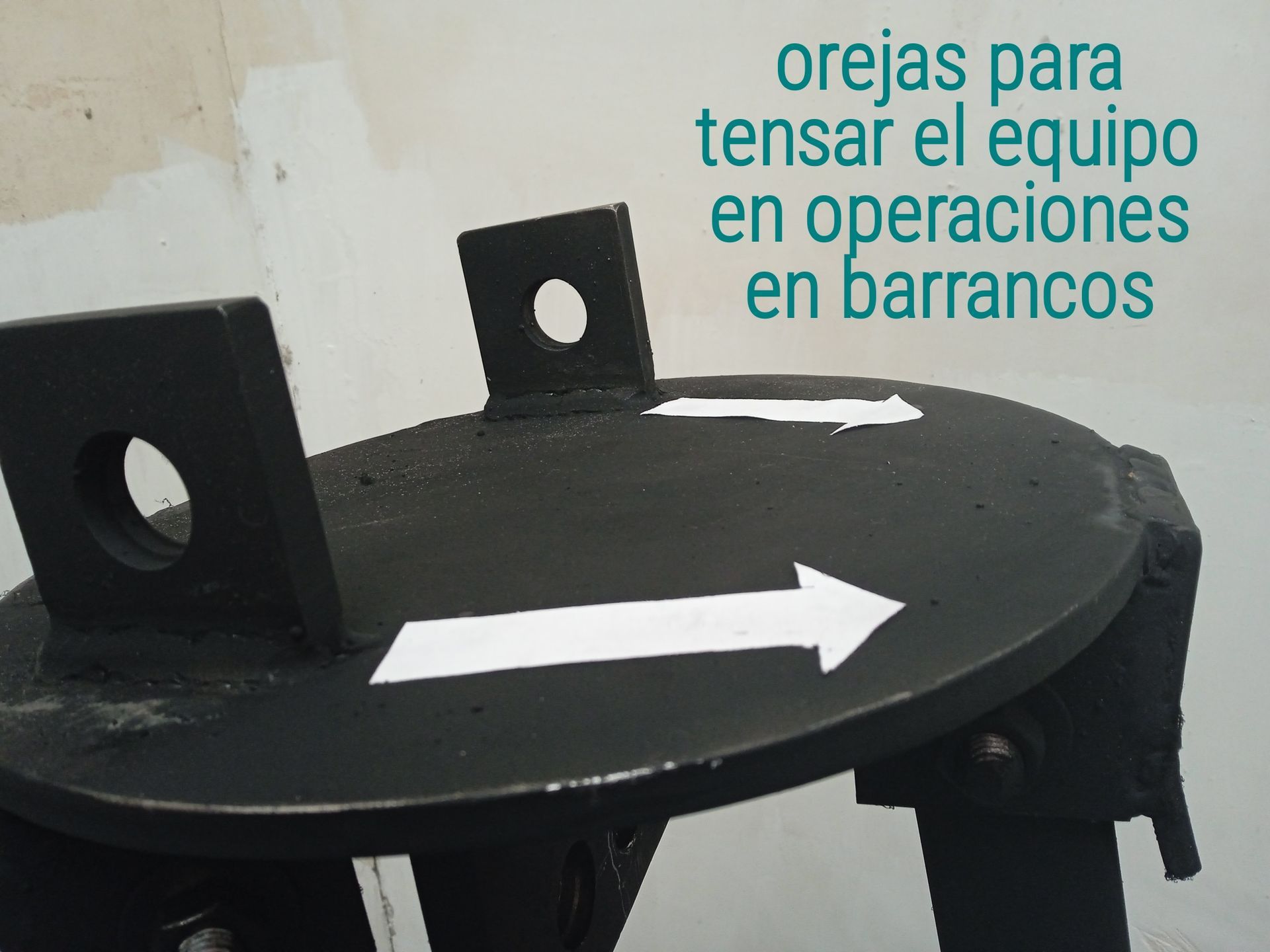Trípode para rescate urbano, espacios confinados y barrancos