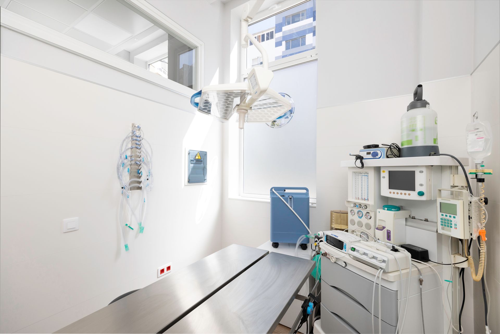 Inside view of the veterinary clinic operating room.