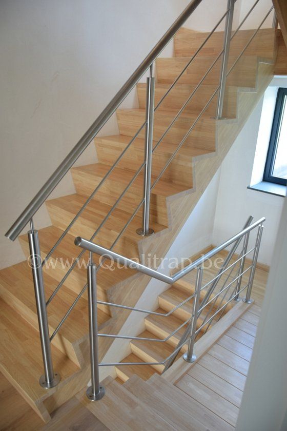 z trap in rubberwood met leuning in inox