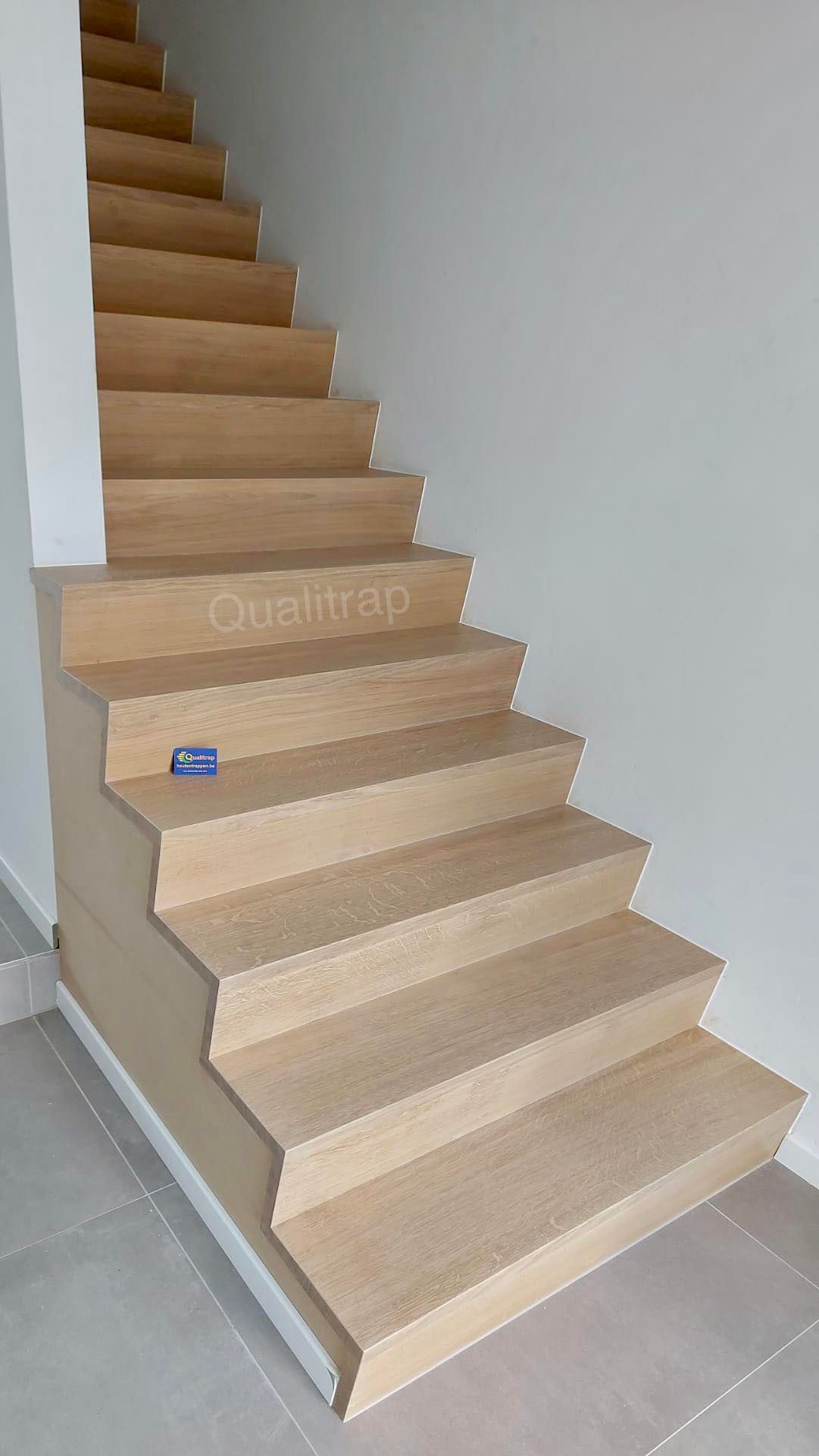 Betontrap bekleden met hout