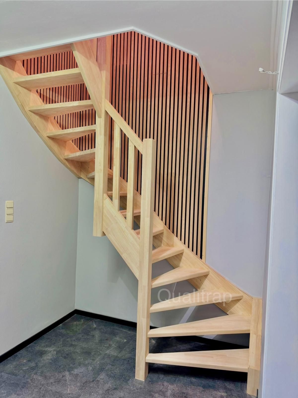 kwartdraai in rubberwood