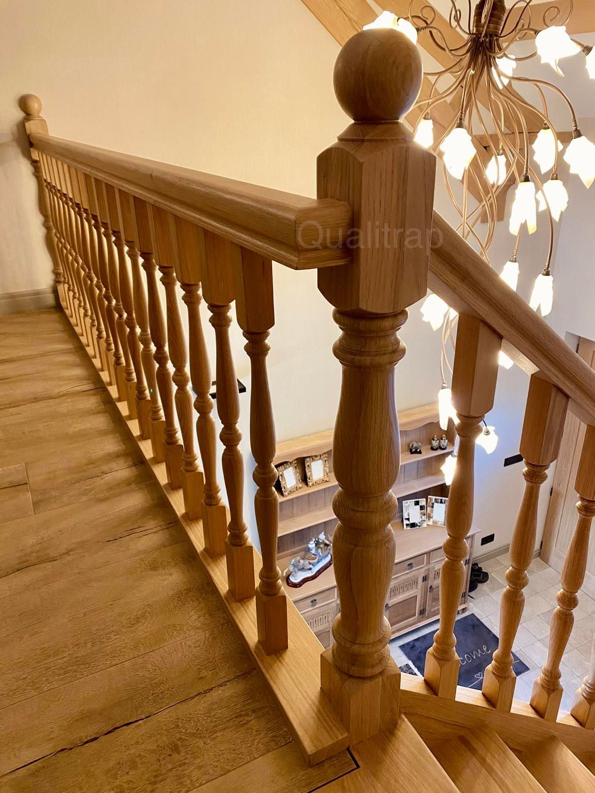 klassieke balustrade in eik
