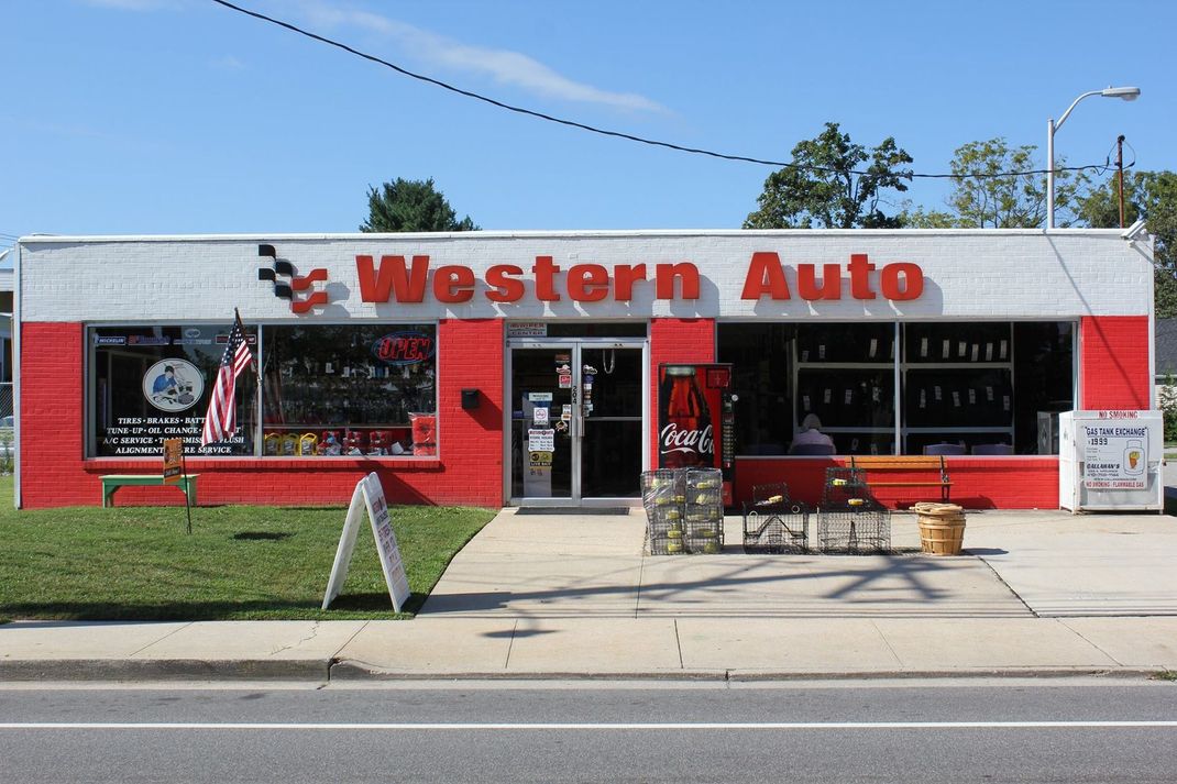 Automotive Shop Front | Western Tire & Auto of Centreville