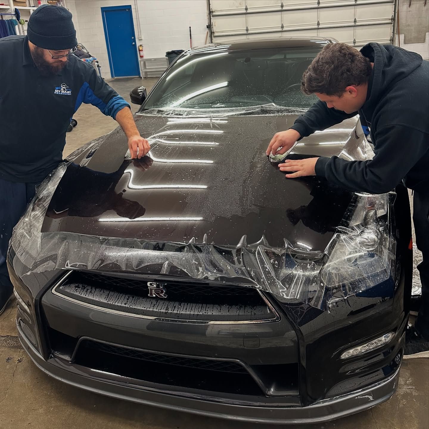 Applying PPF to Nissan GT-R