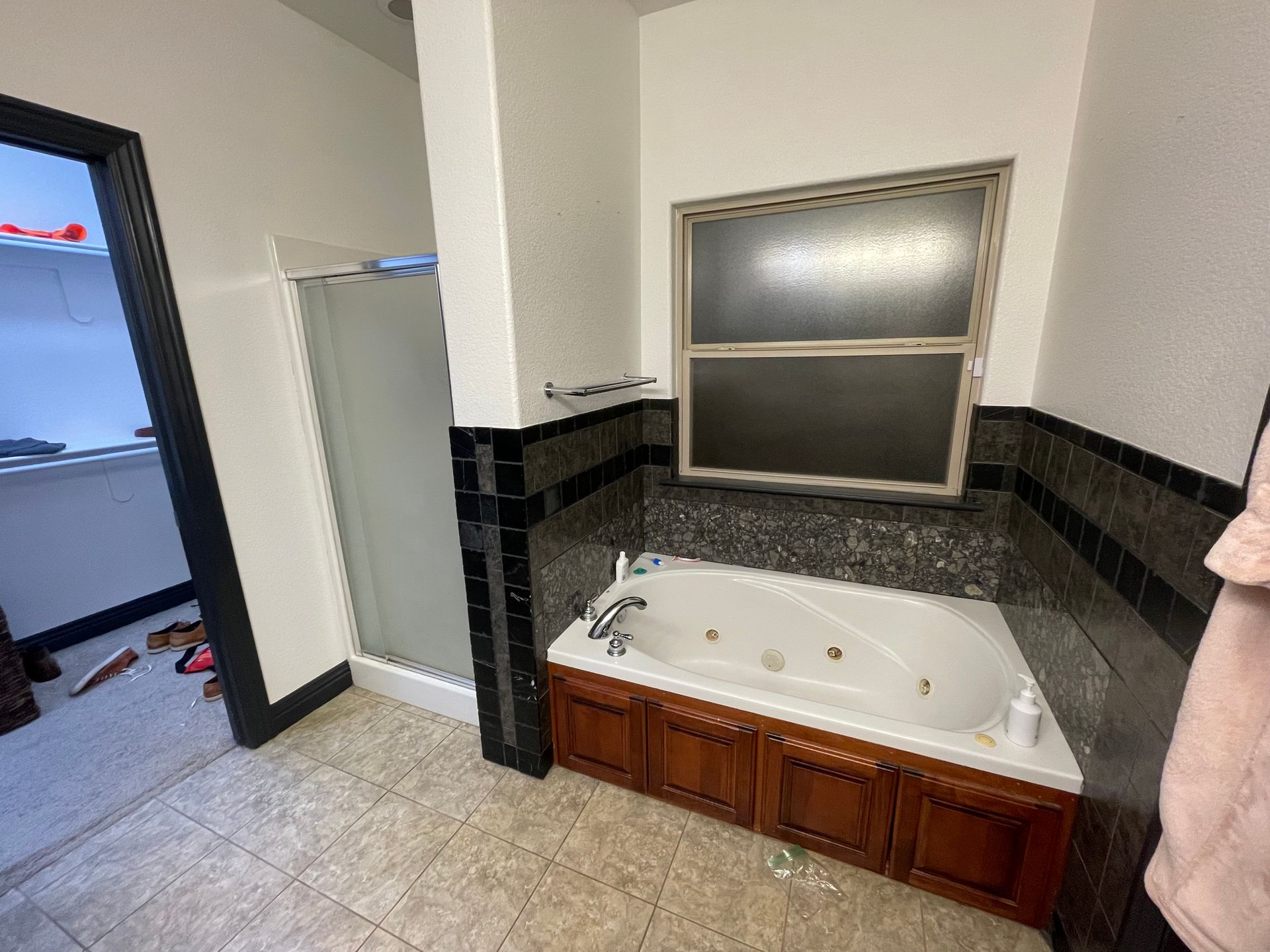 Bathroom tub before