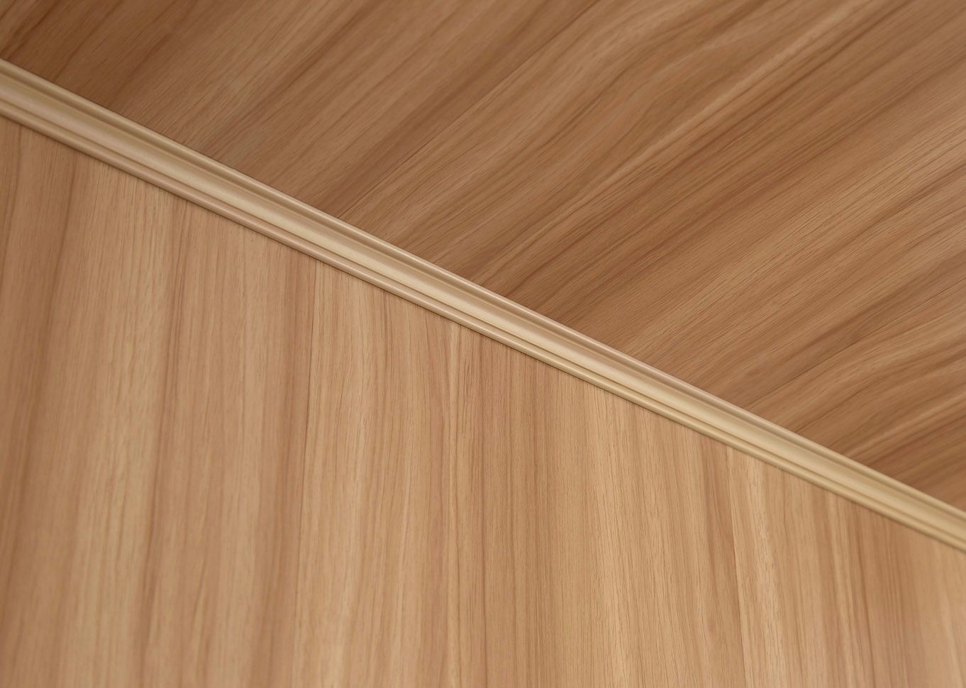 Cielorraso y revestimiento de PVC 5mm- Marrón claro.