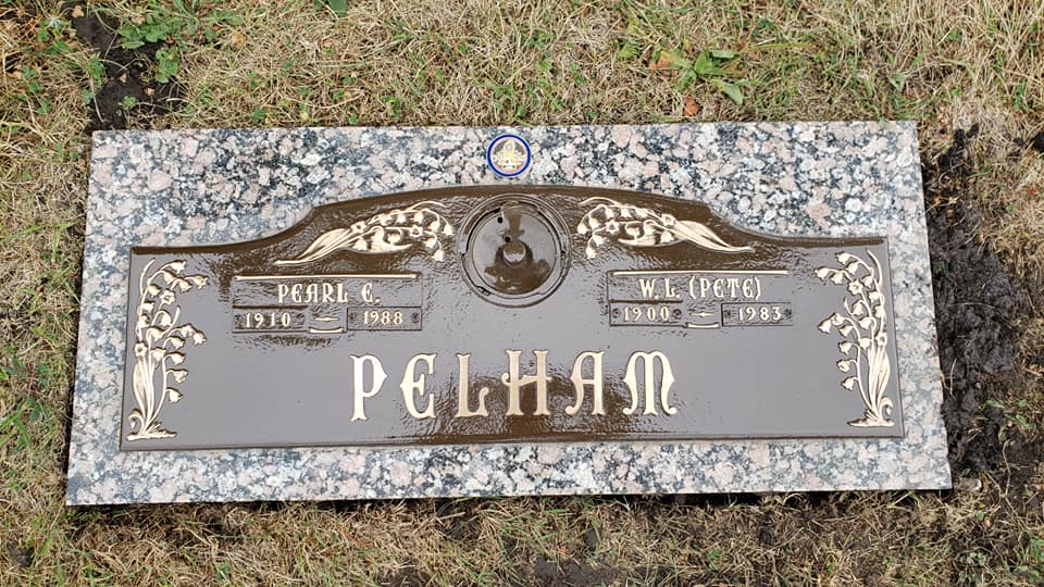 Bronze Couple. Monument - Ottumwa, IA - Patterson Monument LLC