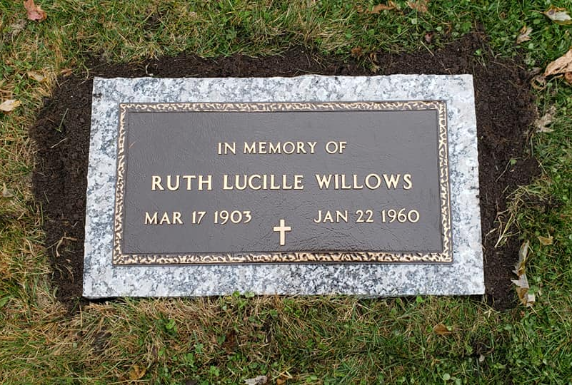 Significant Life Monument - Ottumwa, IA - Patterson Monument LLC